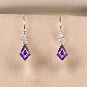 Pendientes de Plata de Ley 925 con Amatista Púrpura en Forma de Cometa, Estilo Vintage, Corte Cometa, para Novia, Piedra de Nacimiento de Febrero - Product Image 1