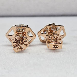 ต่างหูแบบติดหู ทอง 14K สุดฮิต ขายส่ง 1 กะรัต แบบคลาสสิก 4 ขา ทรงเหลี่ยมเจียระไน ประดับเพชรแล็บเกรด DEF สำหรับผู้หญิง - Product Image 2