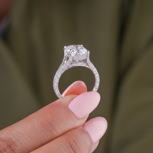 Bague de déclaration allongée en or cultivé en laboratoire, taille Radiant, certifiée IGI, avec halo dissimulé, sertissage cathédrale, micro-pavé, pour mariage - Product Image 5