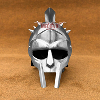 Casque de gladiateur poli artisanal en acier doux, armure de guerrier grec et romain, croix de chevalier médiéval, objet de collection, costume d'Halloween