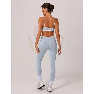 Ensemble réversible pour femme Performance : Soutien-gorge et legging légers en textile extensible et respirant pour l'entraînement de mobilité - Product Image 6