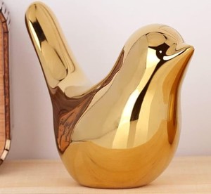 Figurine décorative d'oiseau doré de luxe, statue d'oiseau en métal faite à la main, décoration de table pour la maison - Product Image 1