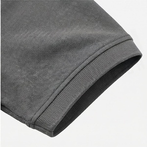 Vente en gros de polos pour hommes sur mesure avec logo imprimé, nouveau design, couleur unie, tissu tricoté, fabriqué au Pakistan - Product Image 6