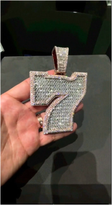 Colgante Personalizado de Plata 925 con Diamantes VVS y Moissanita Baguette, Joyería con Letras Incrustadas, Collar con Colgante - Product Image 2