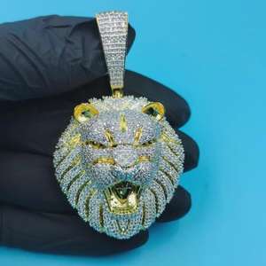 Pendentif Tête de Lion Entièrement Sertie de Moissanite en Argent Sterling 925 Plaqué Or, Breloque Hip Hop, Bijoux Thème Animal pour Homme - Product Image 1