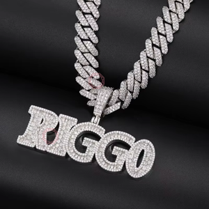 Collier Hip Hop Personnalisé avec Pendentif et Breloque Riggo en Ornement de Nom et Photo, Bijou Fin pour Souvenir, Effet Givré - Product Image 2