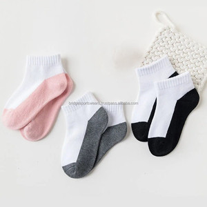 Unisex Custom Logo Sports Socks Cotton Blend - Product Image 3