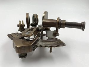 Sextant marin vintage en laiton, instrument de navigation nautique antique, outil de relevé maritime de collection, décoration de bureau classique, cadeau - Product Image 5