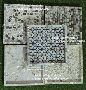 Servilletero de madera de lujo con acento de nácar para uso en el tocador - Product Image 5