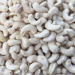 Offre Spéciale : Prix des Noix de Cajou Mondiaux, Noix de Cajou du Vietnam en Gros W180 W240, Emballage Marque Privée Santigo Ltd Disponible - Product Image 1