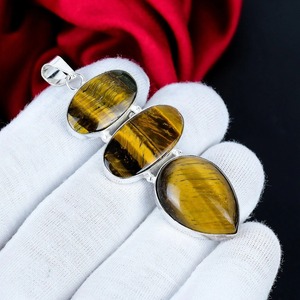 Collar con Colgante de Ojo de Tigre con Triple Piedra Engastada en Bisel, Plata de Ley, Hecho a Mano, Joyería Boho de Alta Calidad, Regalo para Mujer - Product Image 2