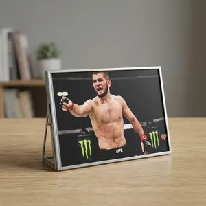 Cadre photo rectangulaire en métal au design artisanal, affichage horizontal sur bureau, cadre en métal avec finition grise, cadre photo de table - Product Image 1