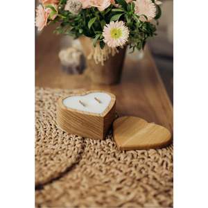 Vela Premium en Forma de Corazón en Recipiente de Madera con Mecha de Madera |   Vela Aromática de Cera de Soya para Regalo del Día de San Valentín |   Tazón de Madera Sostenible - Product Image 1