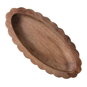 Plateau de service ovale en bois tendance, bord festonné, plateau en bois de manguier, décoration de cuisine et de salle à manger, design rustique fait main - Product Image 1