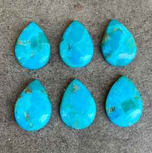 Cabujones de turquesa Mohave en forma de lágrima, piedras preciosas calibradas, piedra pulida de alta calidad para la fabricación de joyas al por mayor - Product Image 6