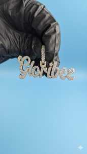 Colgante Unisex de Lujo Gloribee con Letras y Nombres, Plata 925, Chapado en Oro de 18K, Moissanita Redonda de Corte Brillante, Estilo Hip Hop - Product Image 2