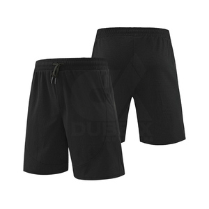 Shorts de sport pour hommes en gros, taille mi-haute, respirants, avec logo personnalisé, motif uni, en toile, pour activités de plein air et entraînement décontracté, pas chers - Product Image 4