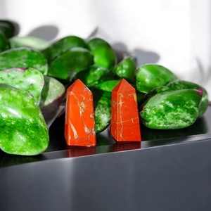 Venta al por mayor de decoración India para el hogar, torre de cristal tallada a mano, jaspe rojo pulido, técnica Feng Shui estilo artesanías de cristal africano - Product Image 2