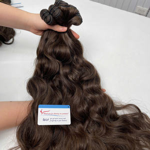 Extensiones de cabello de trama ondulada natural, sin procesar, sin derramamiento, sin enredos, disponible en stock - Product Image 1