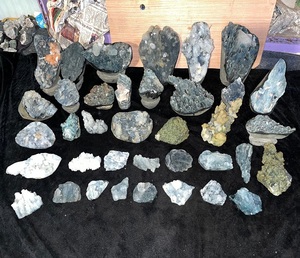 อะโพฟิลไลต์ธรรมชาติคุณภาพสูงพร้อมแร่บลูแคลซิโดนี ชุดตัวอย่างแร่สวยงาม คริสตัลตกแต่งสำหรับตกแต่งบ้าน - Product Image 3