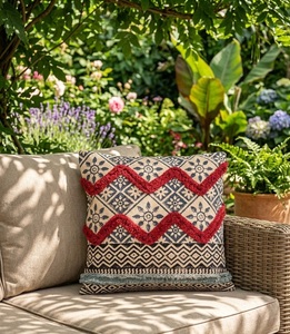 Funda de cojín hecha a mano con estampado de cresta de color carmesí, funda de almohada de algodón, decoración india bohemia para sofá, cama y hogar - Product Image 3