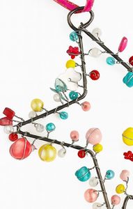Adorno Navideño Metálico Hecho a Mano con Forma de Flor, con Cuentas y Campanas, Artesanía Decorativa Tradicional para Colgar - Product Image 4