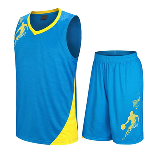 Uniforme de Baloncesto de Poliéster Transpirable de Alta Calidad con Diseño Personalizado, Colores y Tallas a Medida, Impresión por Transferencia de Calor - Product Image 1