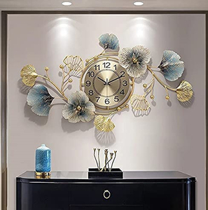 Reloj de pared metálico de color antiguo que complementa sin esfuerzo los estilos de decoración industrial, minimalista, vintage y contemporáneo. - Product Image 3