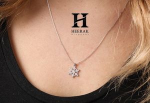 Fabricante de Joyería Fina Personalizada, Colgante de Copo de Nieve de Diamantes en Oro de 14k - Elegante Collar Botánico para Venta al Por Mayor - Product Image 1