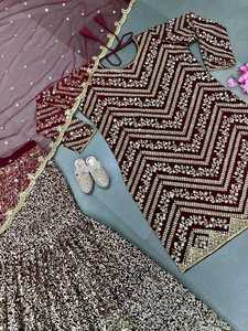 Nouvelle robe longue en georgette de style indien et pakistanais, design exclusif pour les occasions spéciales, robe Anarkali avec de riches broderies - Product Image 3