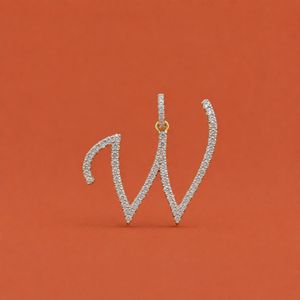 Pendentif de haute qualité en argent S925 avec diamant moissanite en forme de lettre W pour femmes - Product Image 1
