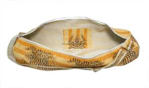 Bolsa de Transporte para Esterilla de Yoga de Algodón Acolchado Hecha a Mano en India, con Estampado Floral, Bolsa para Esterilla de Yoga de 3 mm de Grosor para Transportar Artículos Esenciales - Product Image 4