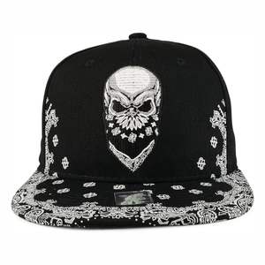 Gorra Deportiva de 7 Paneles con Visera Plana, Diseño Personalizado al por Mayor, Logotipo con Parche de Cuero, Gorras de Gamuza Negra, Gorra Snapback con Parche Tejido - Product Image 1