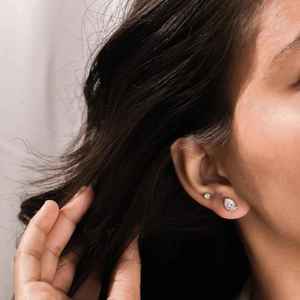 Boucles d'oreilles en or jaune 14K avec diamants CVD de laboratoire certifiés IGI, taille poire, couleur F, pureté VS1, pour femme, cadeau de luxe ethnique, 2GM, OEM, pour soirée - Product Image 4
