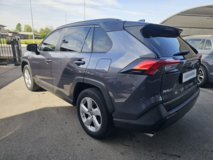 Toyota RAV4 2.5 Hybride 218HP ECVT 2WD SUV Dynamique Voiture Familiale Économe en Carburant - Product Image 5