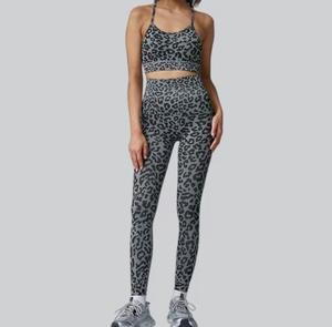 Leggings pour femmes à taille haute, longueur intégrale, imprimé léopard, respirants, extensibles, en polyester tricoté, décontractés, toutes saisons - Product Image 1