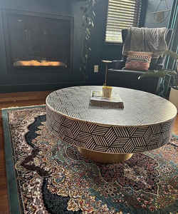 Table basse en bois incrusté d'os de charme intemporel pour la décoration intérieure Ajout unique et élégant à votre espace de vie - Product Image 4