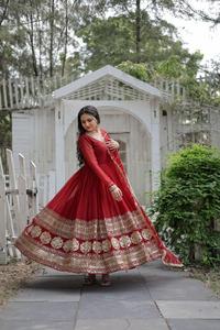 Traje Anarkali de Seda Rojo Granate con Bordado, Vestido Largo Tradicional Indio Pakistaní para Bodas, Vestido Holgado para Mujer - Product Image 2