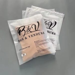 Sac en polyéthylène imperméable de haute qualité avec fermeture éclair métallique pour l'emballage de vêtements et l'organisation des chaussettes - Product Image 1