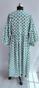 Elegante Vestido Midi Boho Blanco y Azul con Estampado Floral, Hecho a Mano en Algodón, con Cuello de Lazo y Estampado Étnico, Vestido Casual - Product Image 4