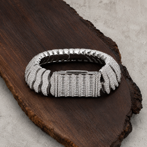 กำไลข้อมือแบบ Cuban Link ชุบทอง 18K ประดับเพชรทรงบาแกตต์และทรงกลมแบบฮิปฮอปสั่งทำพิเศษ - Product Image 6