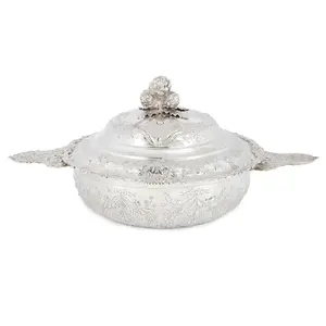 Cacerola Elegante y Clásica de Acero Inoxidable Resistente con Tapa |   Para uso doméstico y en restaurantes - Product Image 6