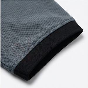 Polo à manches courtes gris pour homme, 100% polyester, tricoté, séchage rapide, uni, coupe classique, boutons - Product Image 6