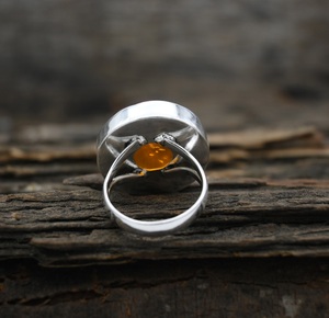 Anillo de Plata de Ley 925 con Ámbar Báltico, Joyería Hecha a Mano con Gema de Corte Ovalado, Regalo Perfecto para Aniversario - Product Image 4