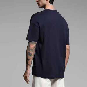 T-shirts en coton 100 % pour hommes, vente en gros, personnalisables avec logo brodé, écologiques, respirants, coupe oversize, col rond, OEM, haute qualité - Product Image 3