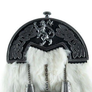 Sporran en fourrure de lapin sur mesure de haute qualité pour kilt, avec design léger et durable, couleur et logo personnalisés - Product Image 5