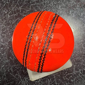 ลูกคริกเก็ต หนังทนทาน เย็บอย่างดี ประสิทธิภาพสูง สำหรับฝึกซ้อมมืออาชีพ แข่งขัน และฝึกฝน อุปกรณ์กีฬา - Product Image 3