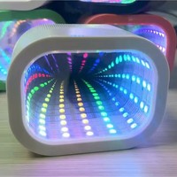 Lecteur audio sans fil K18 Infinity Mirror avec subwoofer à basses profondes, lumière étoilée RGB, son clair, décoration de bureau, vente en gros en vrac