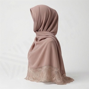 ผ้าคลุมฮิญาบชีฟองลูกไม้ยาวแบบใหม่สำหรับฤดูร้อน ประดับมุก สำหรับผู้หญิง เนื้อผ้านุ่ม ระบายอากาศได้ดี คุณภาพพรีเมียม สวยสง่า มีสไตล์ สีสันปรับแต่งได้ - Product Image 3