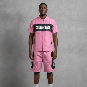 Ensemble veste et short de sport rose en nylon coupe-vent pour homme, manches courtes, avec impression de logo personnalisé, style streetwear, vêtements d'été - Product Image 1